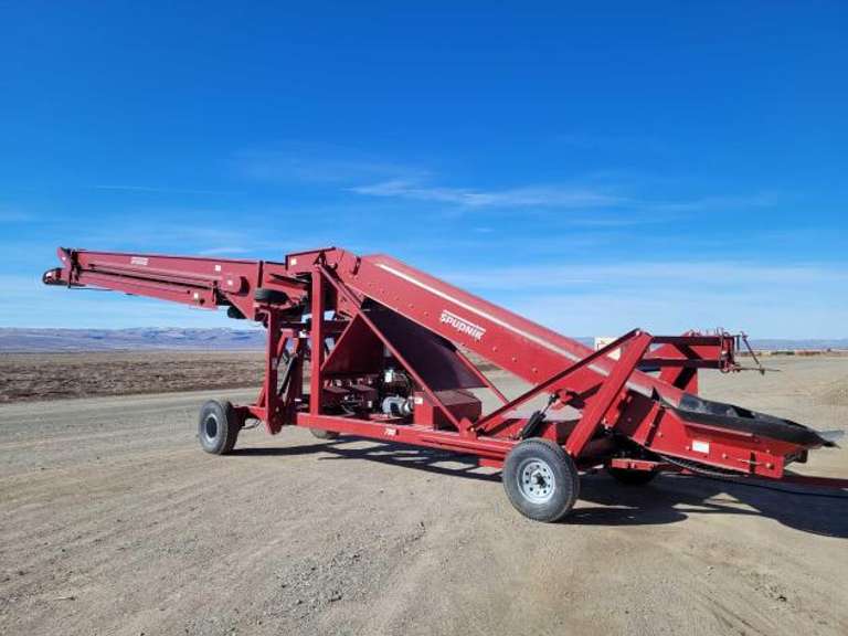 LOCATED OFF-SITE • 2012 Spudnik 780 • 52' Telescoping Potato Piler