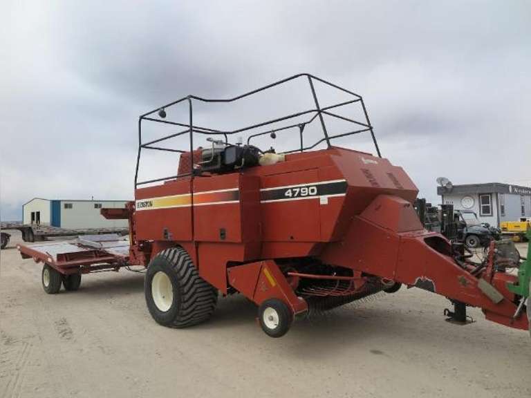 Hesston  4790 - 3x4 baler with accumulator - Just Arrived 3/8