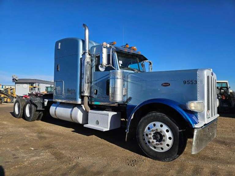 2008 Peterbilt 389 Sleeper Truck