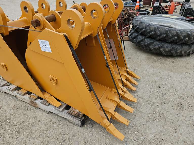 Sui 18” Backhoe Bucket For Case 580SN