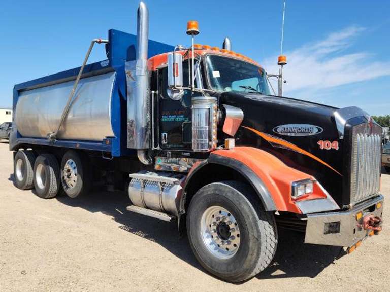 2007 Kenworth T800 Super Dump Truck