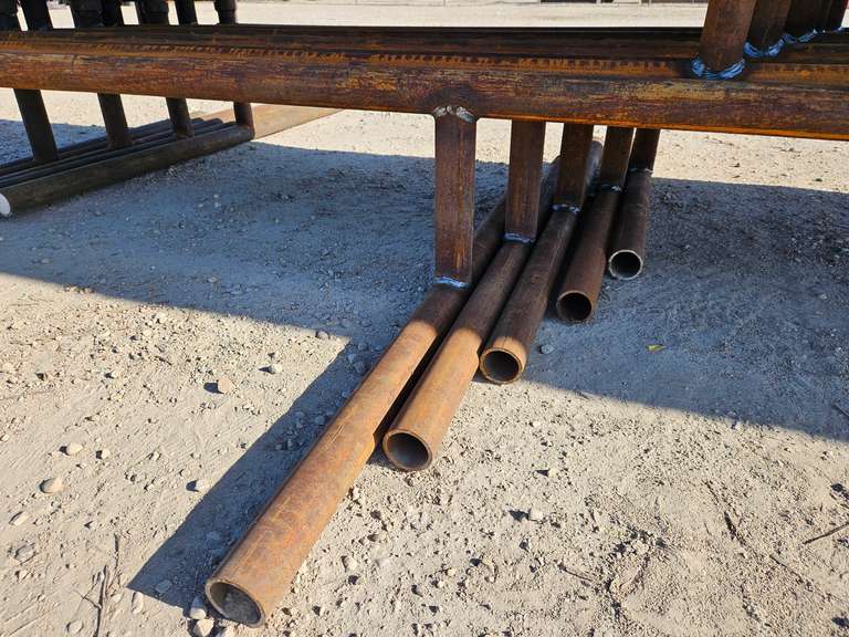 (1) 24' Heavy Duty Livestock Panel W/12’ Gate - Style 2