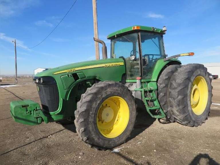 **TRACTOR IS NON RUNNING** 2002 John Deere 8520 • 335HP MFWD Tractor