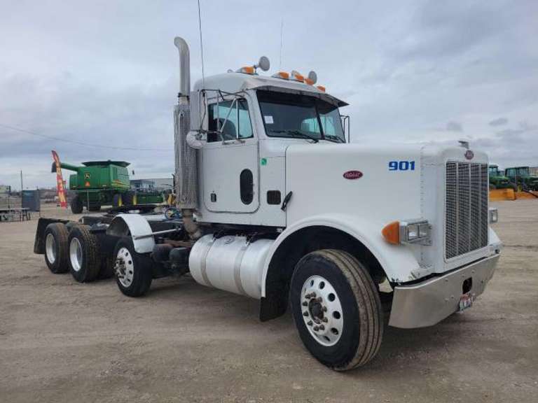 2006 Peterbilt 378 Tandem Axle W/Drop Axle Truck