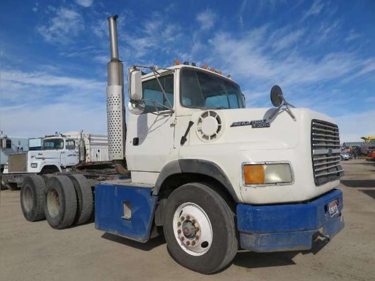 1995 Ford L 9000 Aermax Conventional  Day  Cab
