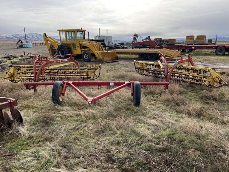 New Holland Side Rake Set
