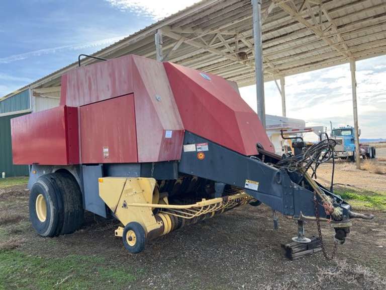 1999 New Holland 595 3’x4’ Baler