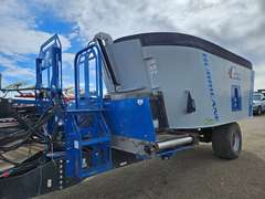 Penta Hurricane 5530 Mixer Feeder