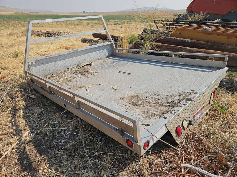 102" L x 88" W Aluminum Pickup Flatbed