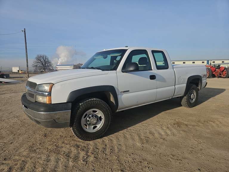 2003 Chevrolet Silverado 2500 4x4 Pickup