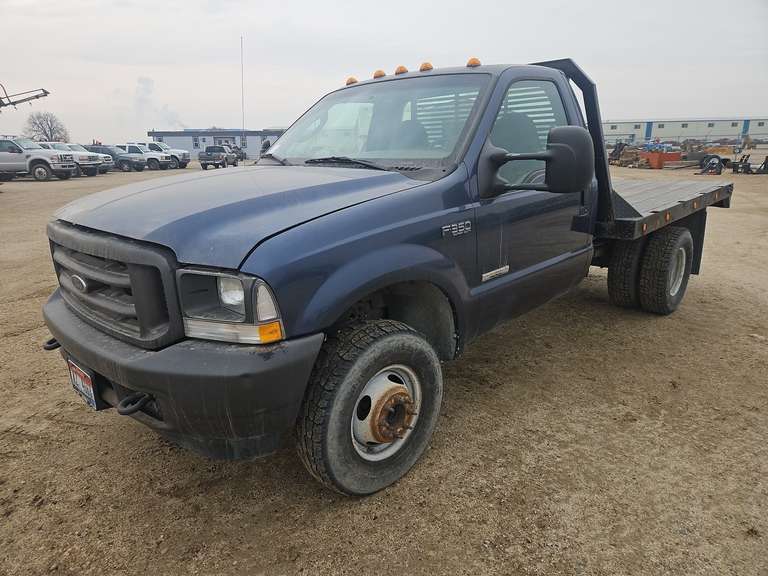 2004 Ford F-350 4x4 Dually Flatbed Pickup