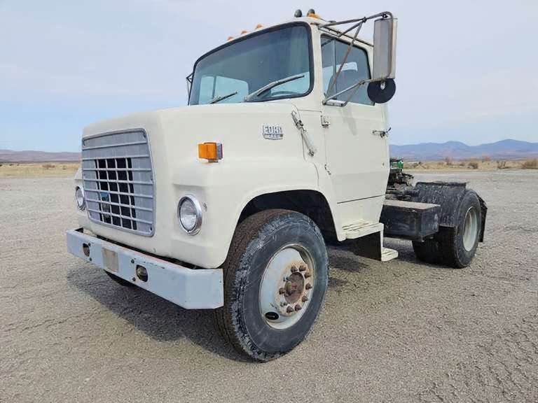 1983 Ford LN7000 Day Cab Truck