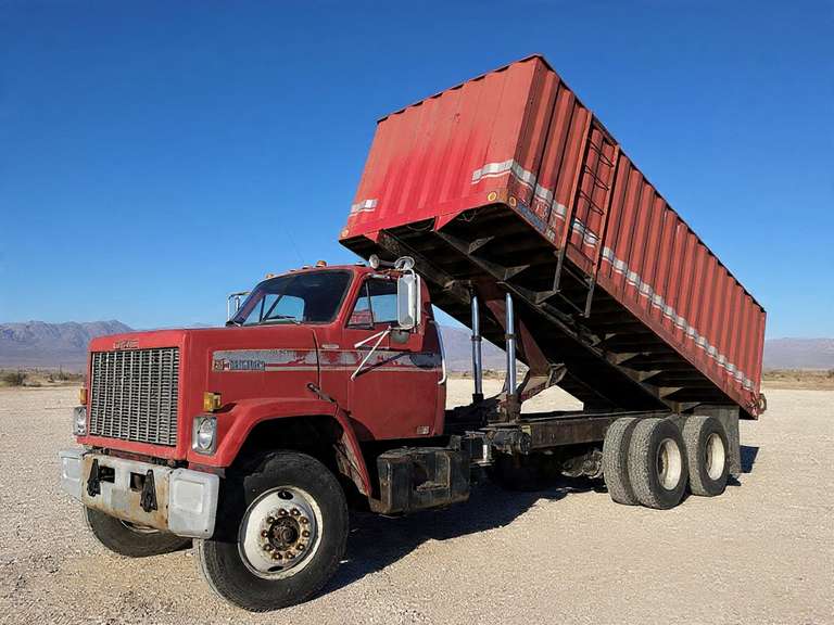 1983 GMC Brigadier Bed & Hoist Truck