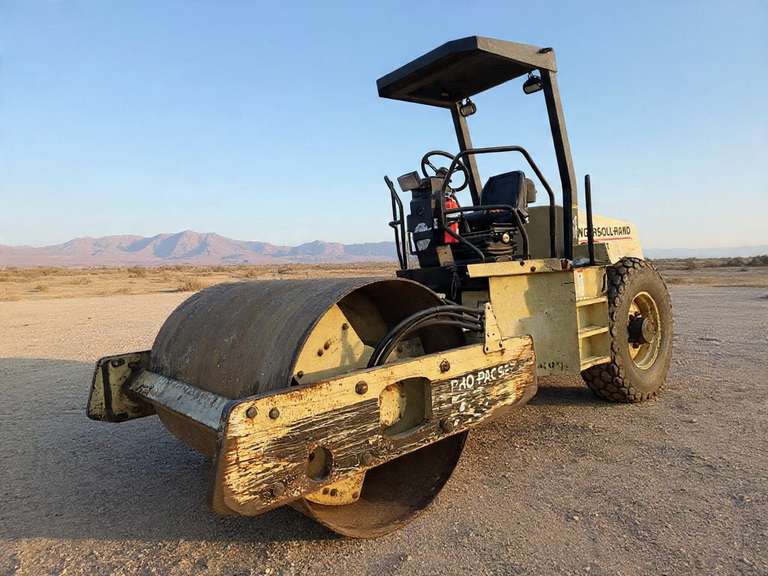 1999 Ingersoll-Rand SD-70 Propac Vibratory Compactor