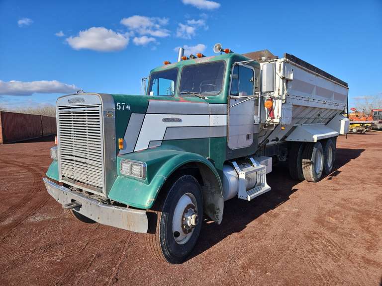 1984 Freightliner Self-Unloading Bed Truck