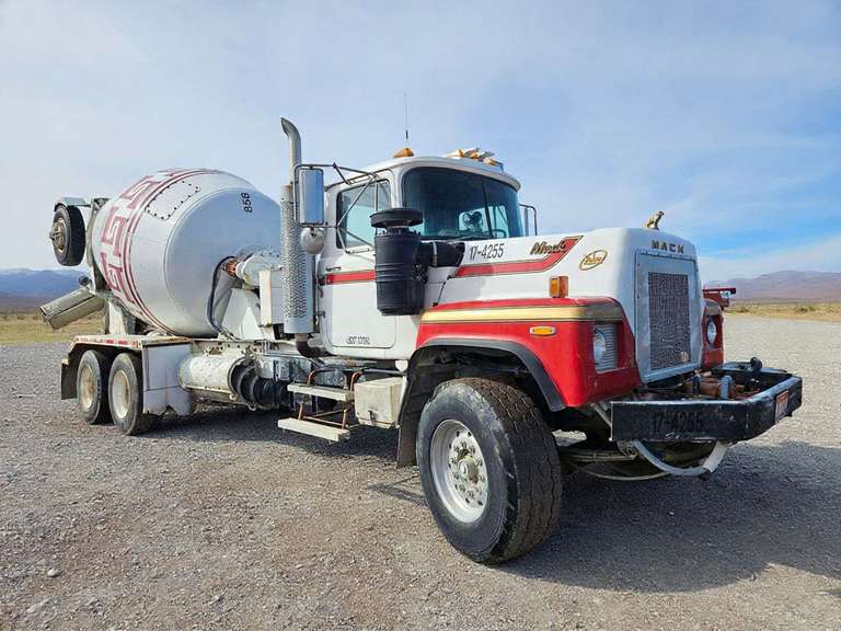 1980 Mack Cement Truck