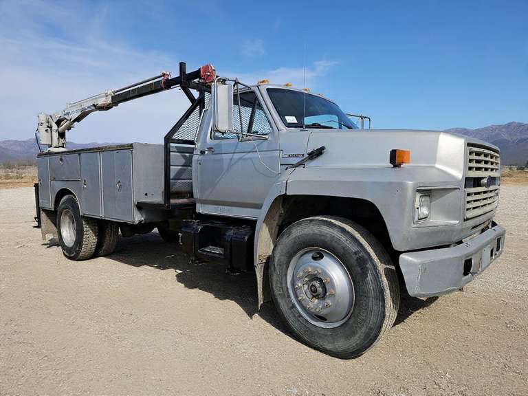1989 Ford F-800 Diesel Service Truck w/AutoCrane