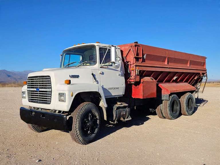 1988 Ford LNT8000 Self-Unloading Bed Truck