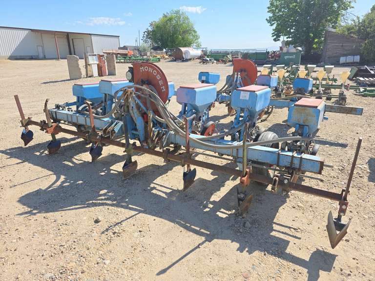 Monosem 6 Row Air Planter