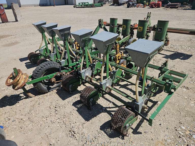 Melbeck 6 Row Onion Planter