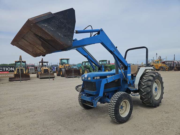 1999 New Holland 2120 42HP MFWD Tractor w/ Loader Attachment