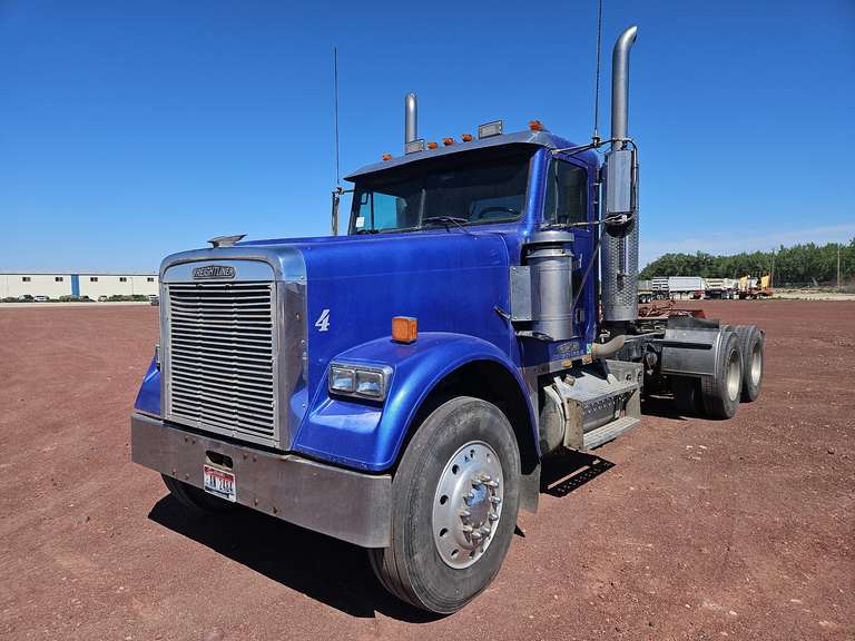 1996 Freightliner Day Cab Truck