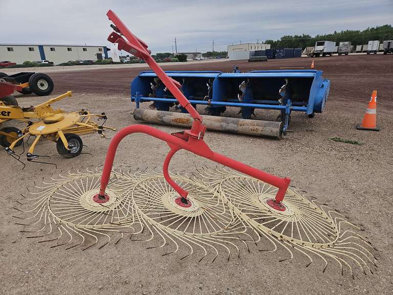 Three Wheel Rake 2014 Enoagricola PR3C 3Pt 3-Wheel Rake - Armstrong Western LLC