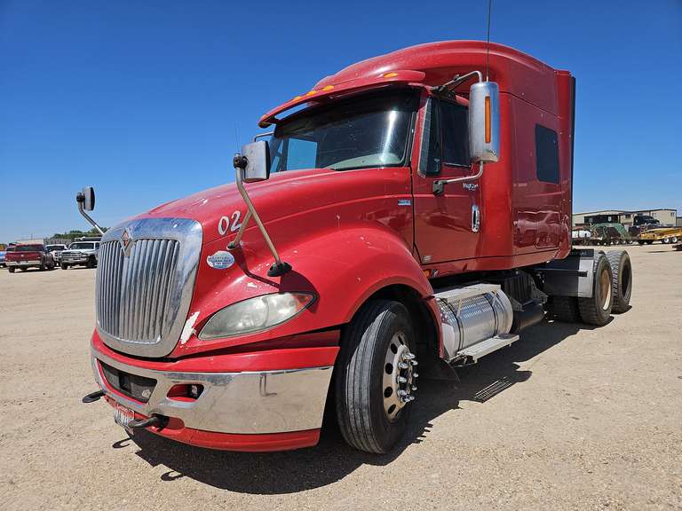 2014 International ProStar+ Sleeper Truck