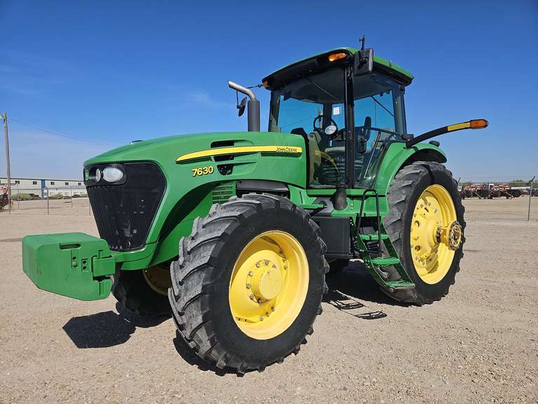 2011 John Deere 7630 175HP MFWD tractor Lot 250