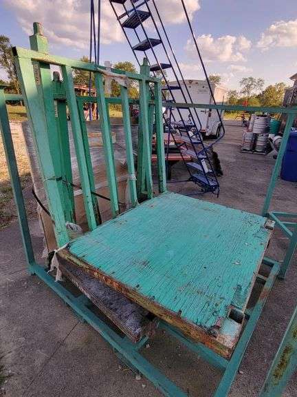 Stackable Glass& Panel Transport Pallet