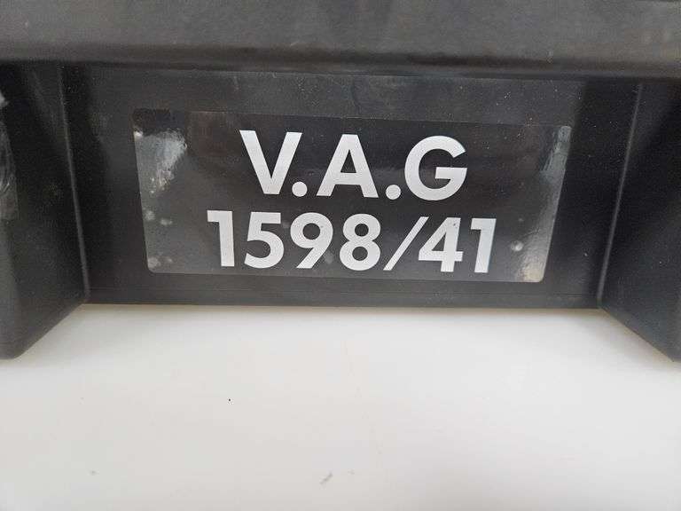 Volkswagen Audi VAG 1598/41 Test Box Kit Adapter Cables OEM