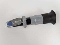 VW T10007B Analog Refractometer Fluid Analyzer w/ Hard Case