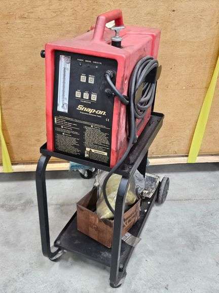 Snap-On EELD302B Evaporative Emissions Tester - Rolling Cart & Accessories