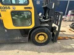 Daewoo Doosan D35S-2 Forklift Diesel 3 Stage Mast & Cab 6700# Capacity