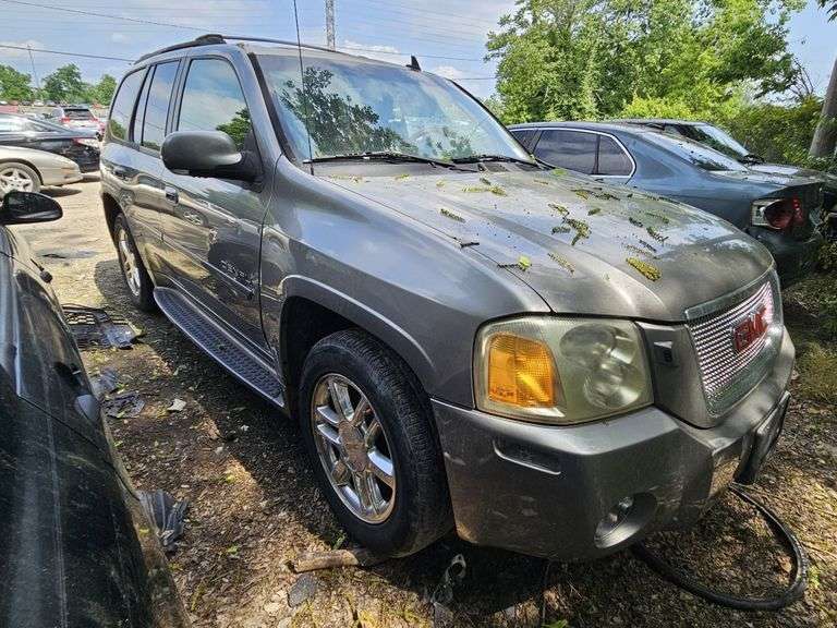 2007 GMC Envoy Denali Tow# 21463