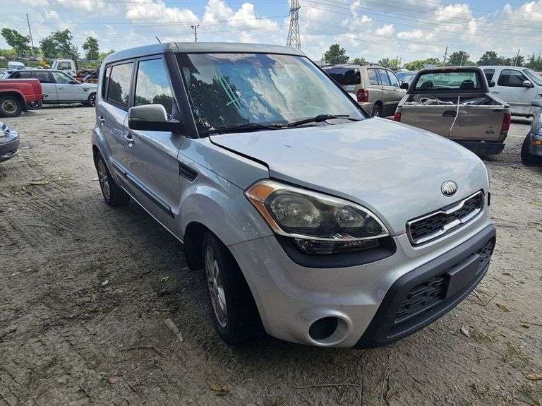 2013 Kia Soul Tow# 18070
