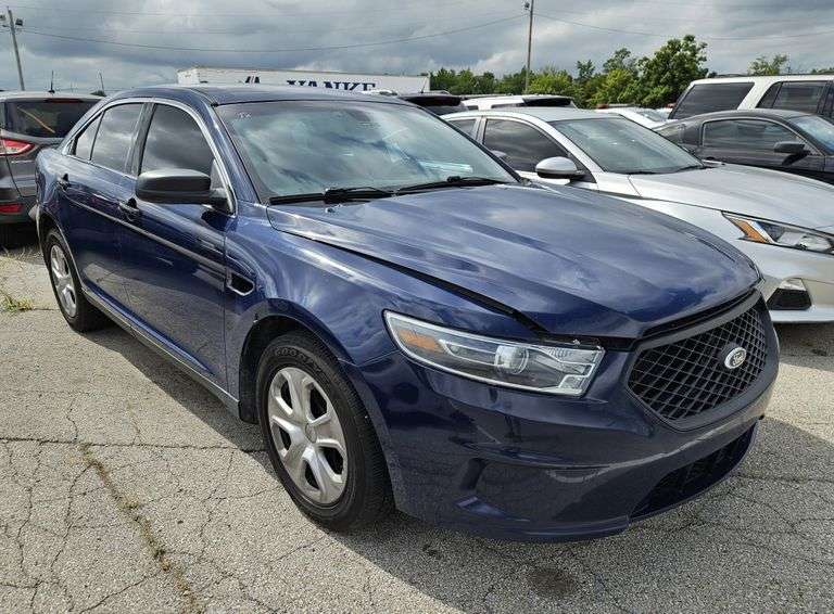 2015 FORD TAURUS  Unit# 6513