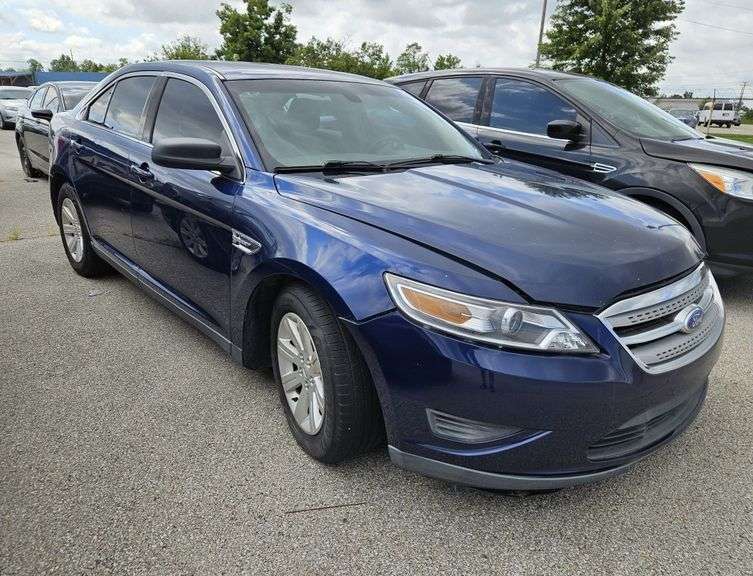 2012 FORD TAURUS  Unit# 3871