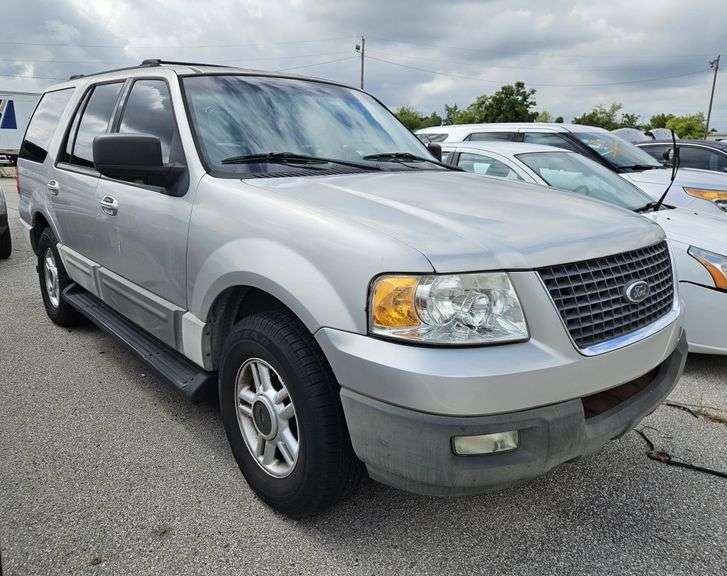 2003 FORD EXPEDITION  Unit# 313500