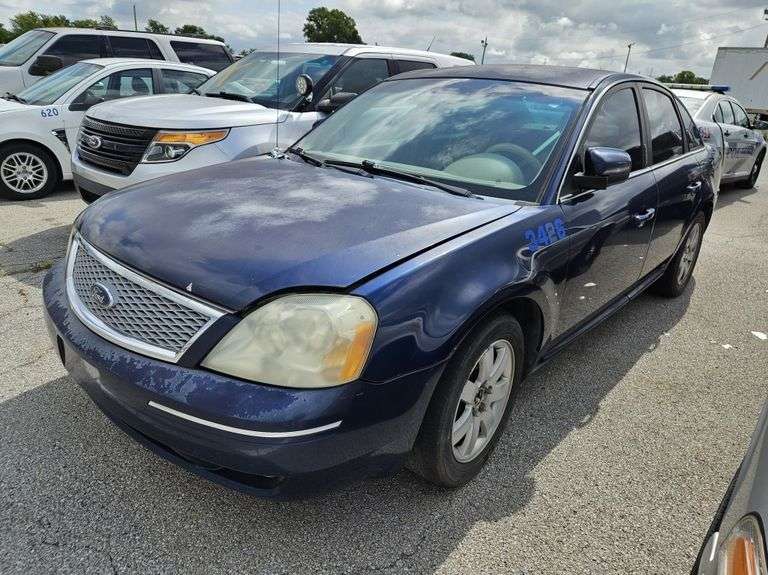 2007 FORD 500  Unit# 3426