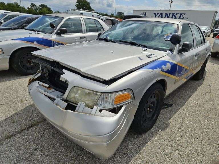 2010 FORD CROWN VIC  Unit# 5163