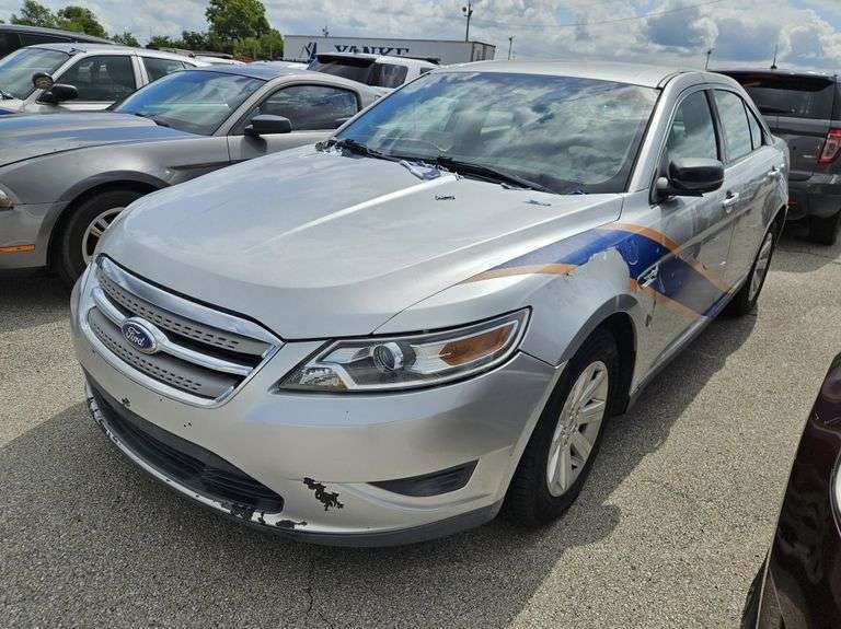 2012 FORD TAURUS  Unit# 3865