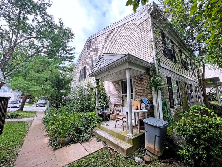 24 Falls Chapel Way Unit #D Reisterstown, MD 21136