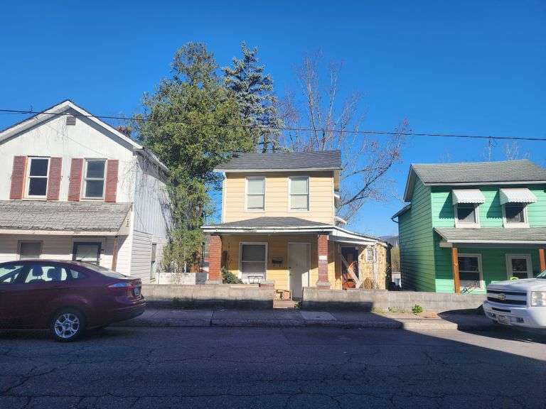 917 Maryland Ave. Cumberland, MD 21502