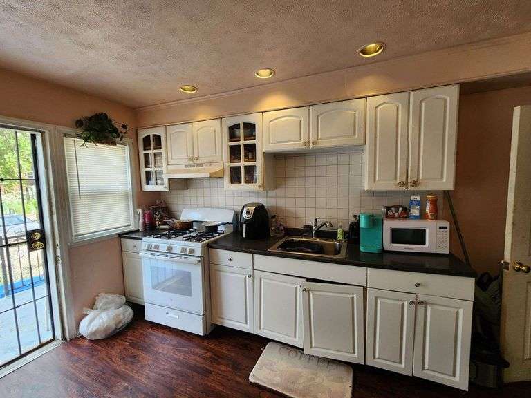 1351 Cambria St, Baltimore, MD 21225