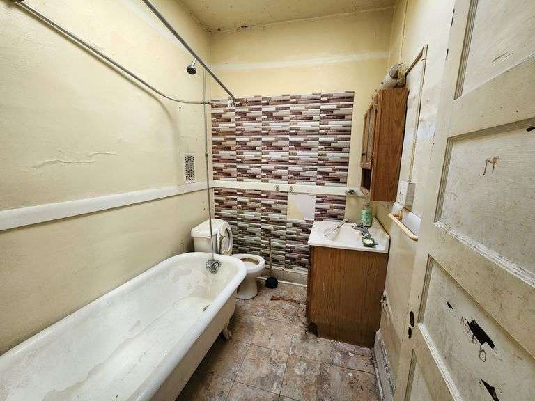 219 Furrow St. Baltimore, MD 21223