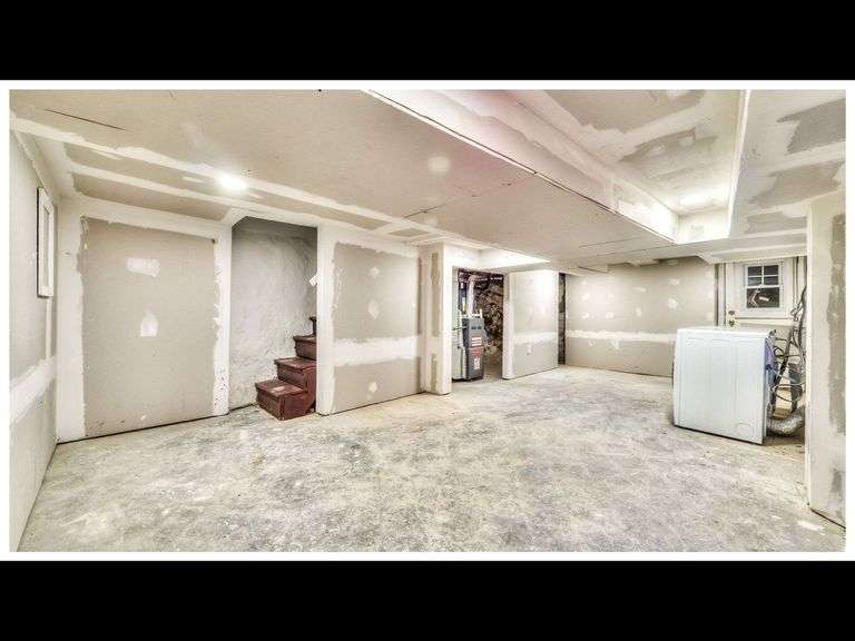 1206 Darley Ave, Baltimore, MD 21218