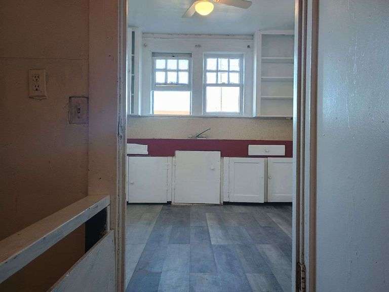 2012 Greenwood Dr. Portsmouth, VA 23702