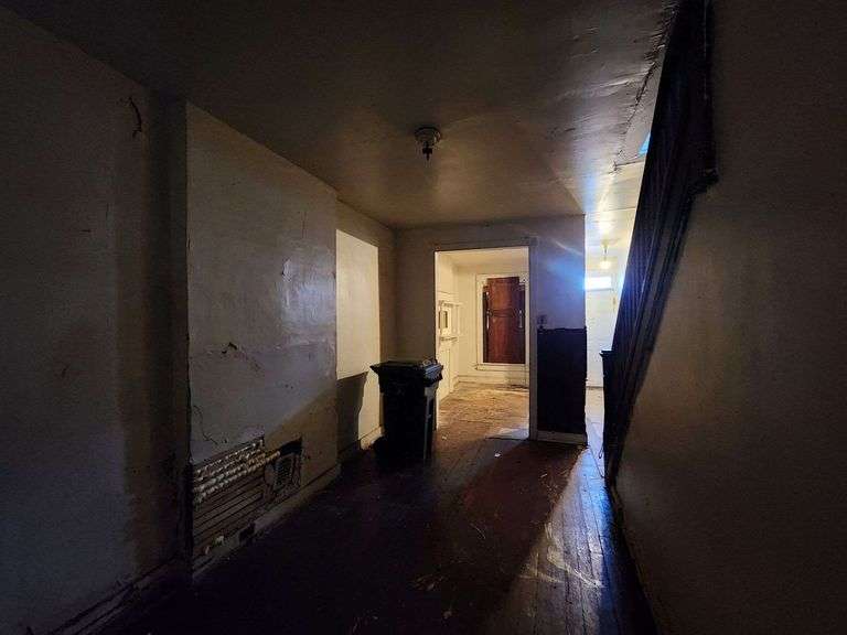 2552 Boyd St, Baltimore, MD 21223