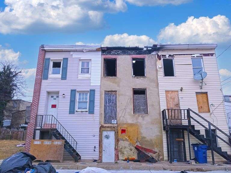 1822 Dover St, Baltimore, MD 21223